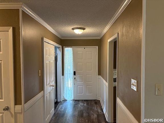 3rd image of 2325 Lakeshore Dr Unit C4
