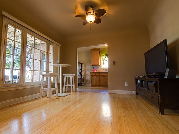 4th image of 4036 W 58th Pl