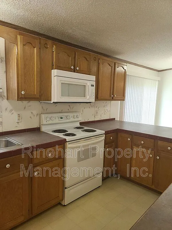 Building Photo - 2321 Cyrus Dr