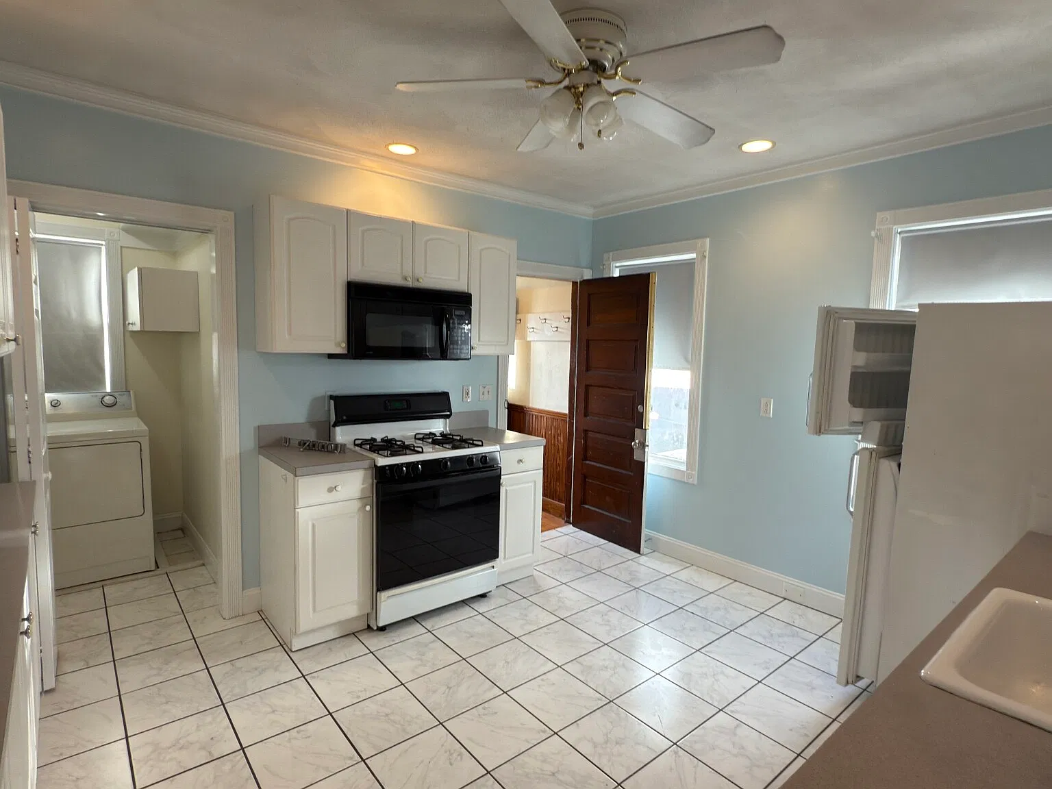 3 bed, 1.0 bath, $3,100 — Photo 1