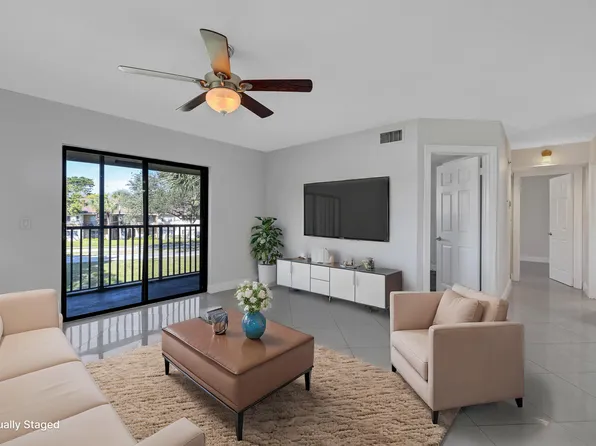 677 Trace Circle #202, Deerfield Beach, FL 33441