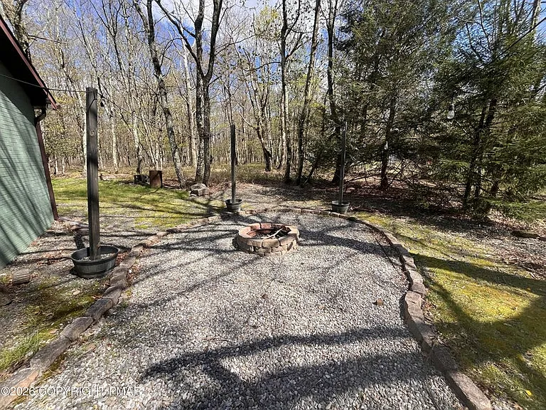 31 Hemlock Dr — Photo 25