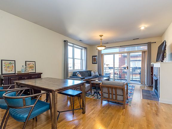 5th image of 2310 W Saint Paul Ave APT 302B