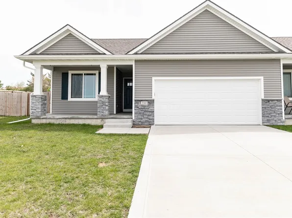 723 NE Maple St, Elkhart, IA 50073