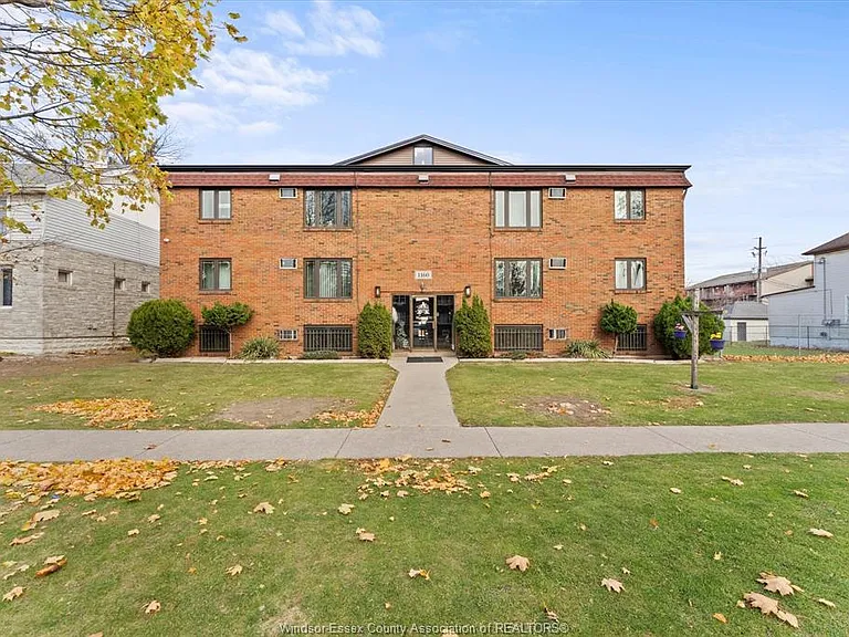 1160 Howard Ave #101 — Photo 4