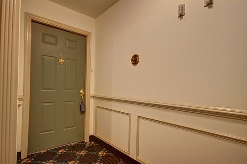 2nd image of 210 Paoli Pointe Dr