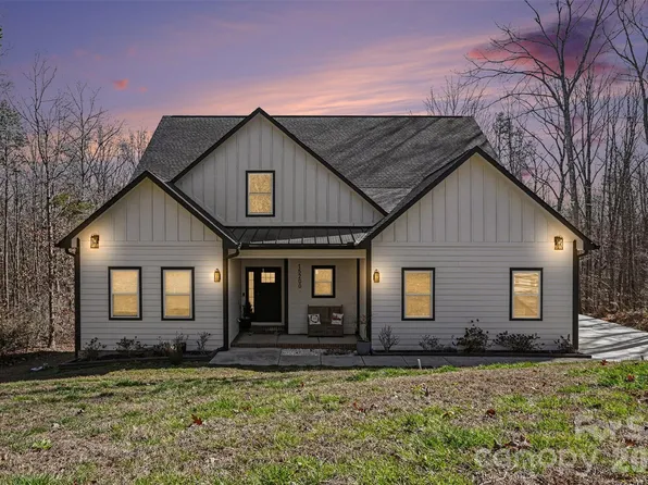 15200 August Ln, Charlotte, NC 28227