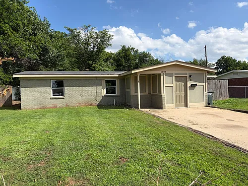 1608 Breckenridge Dr Photo 1