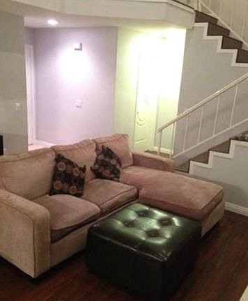 3rd image of 1490 Westcastle