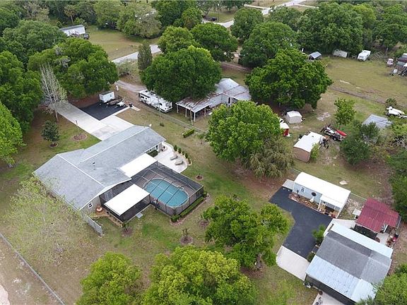 3rd image of 4409 Loma Vista Dr