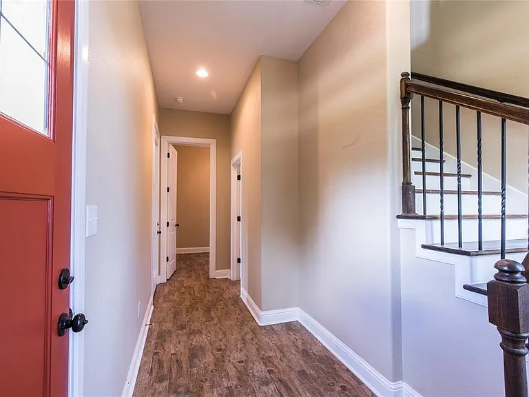 1424 Eddington St — Photo 4