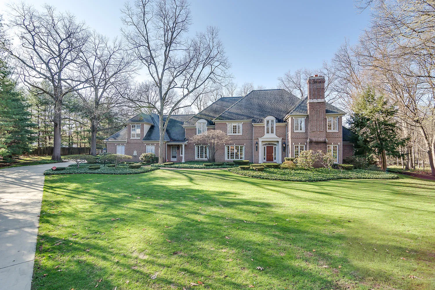 51818 Oakbrook Ct photo 1