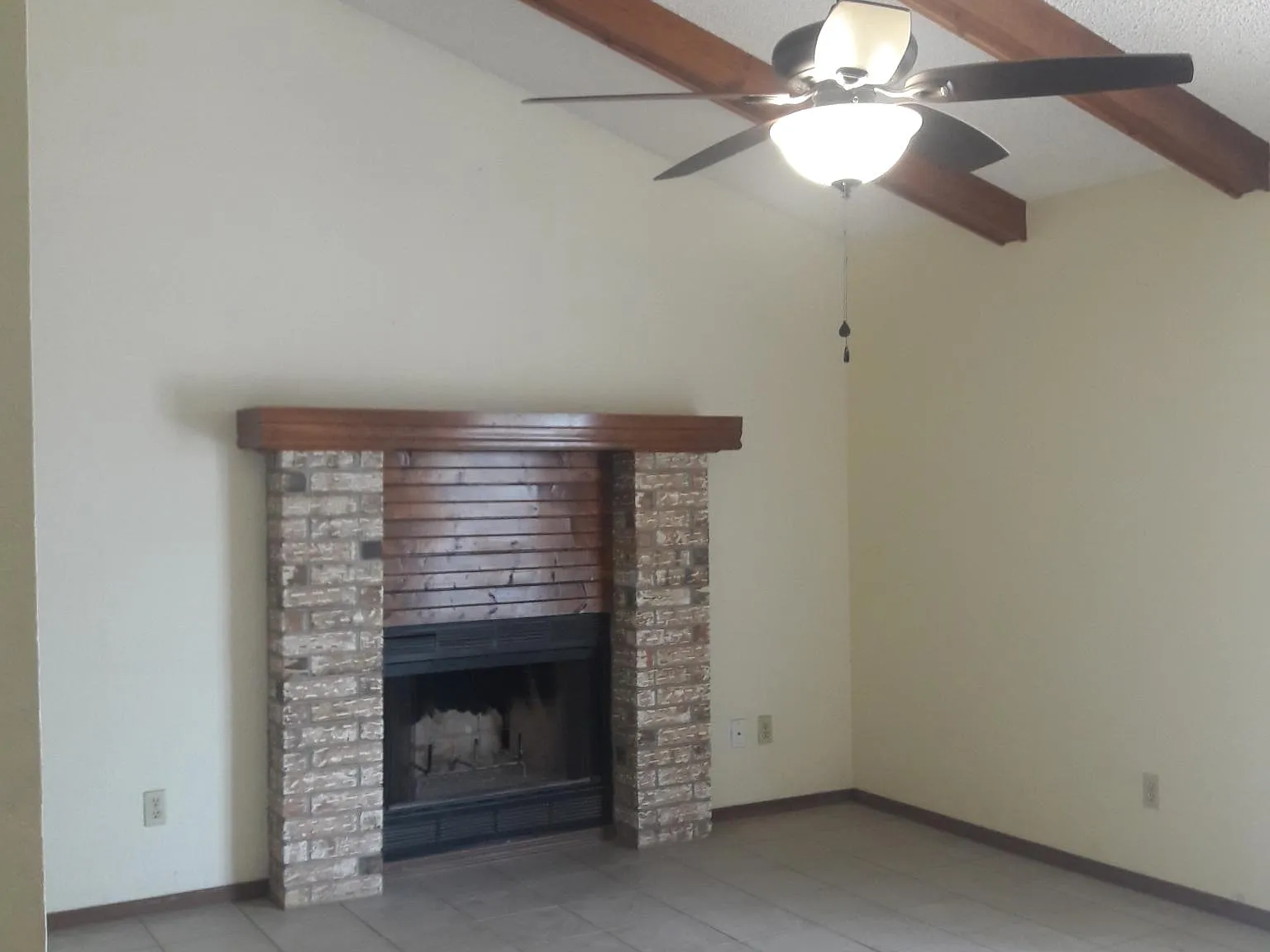 3 bed, 1000 sqft, $1,175 — Photo 3