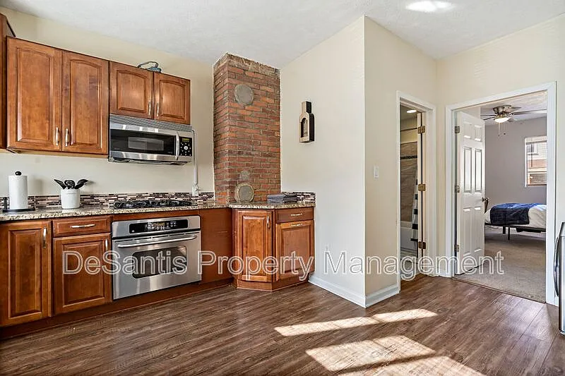 2 bed, 1.0 bath, 1000 sqft, $1,150 — Photo 4