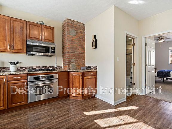 4th image of 1129 Brabec St #1