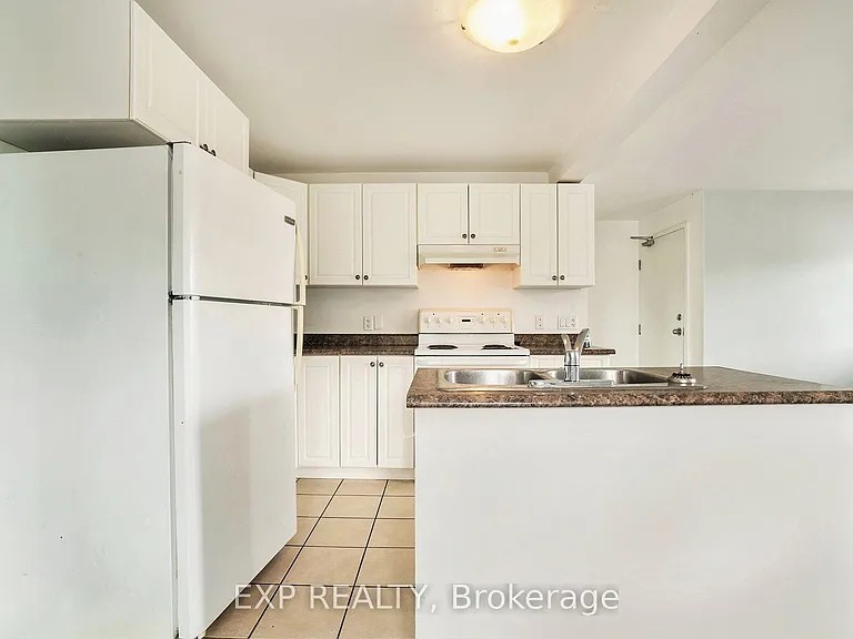 525 Russell Rd #1 — Photo 15