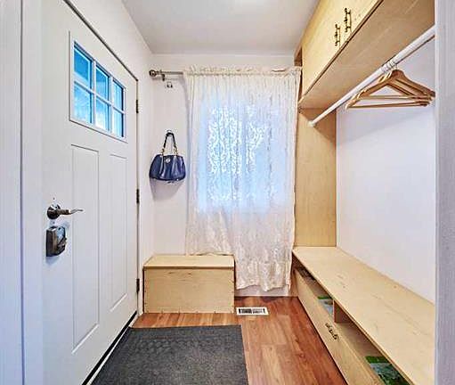 5th image of 702 S 17th Ave NW