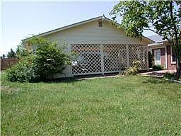 4th image of 1914 Riverview Dr