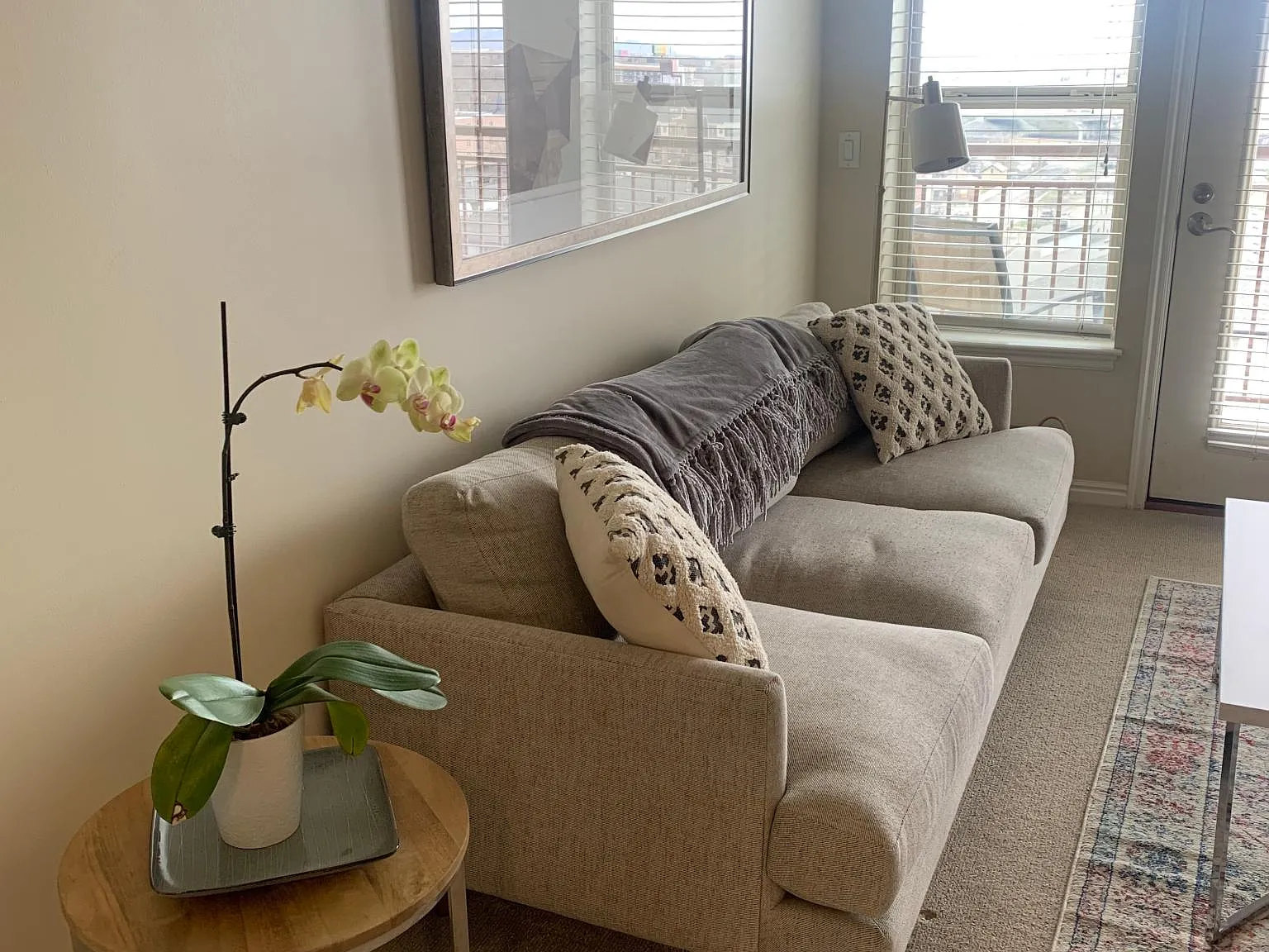 2 bed, 930 sqft, $2,200 — Photo 2