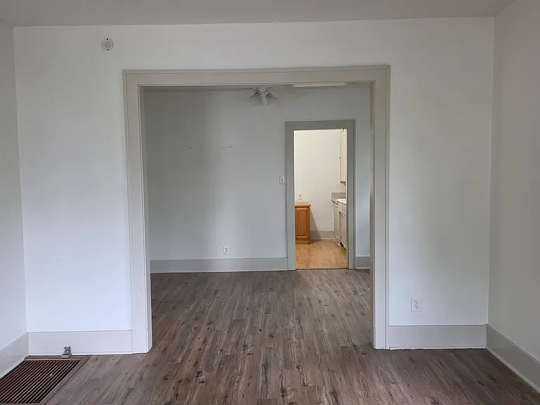 4640 Cuming St — Photo 3