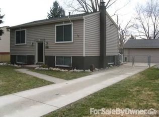 39703 Camp St, Harrison Township, MI 48045