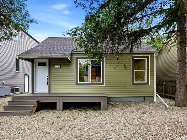 1736 Connaught Street, Regina, SK S4T 4T2