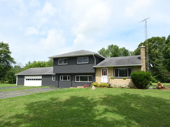 35831 M 40, Paw Paw, MI 49079