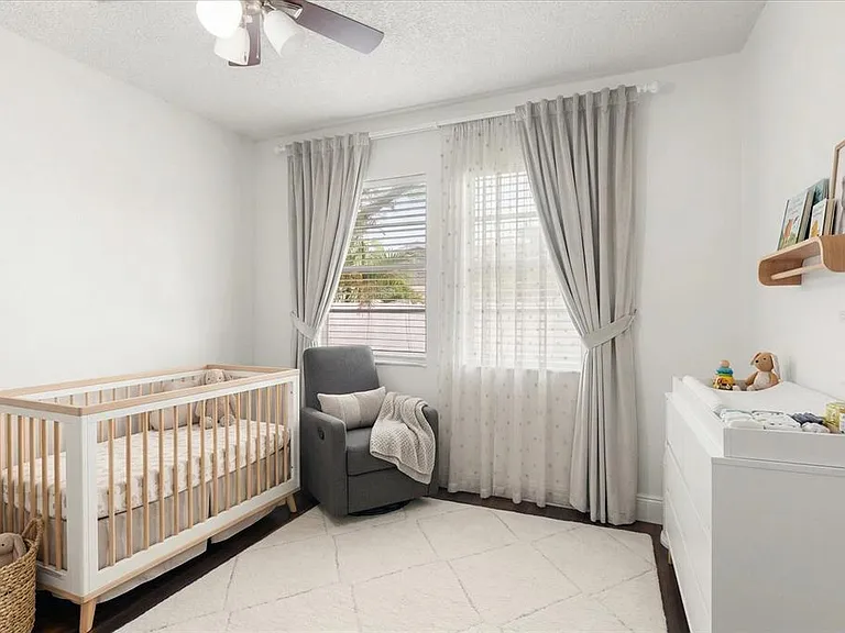 3128 W Varn Ave — Photo 14