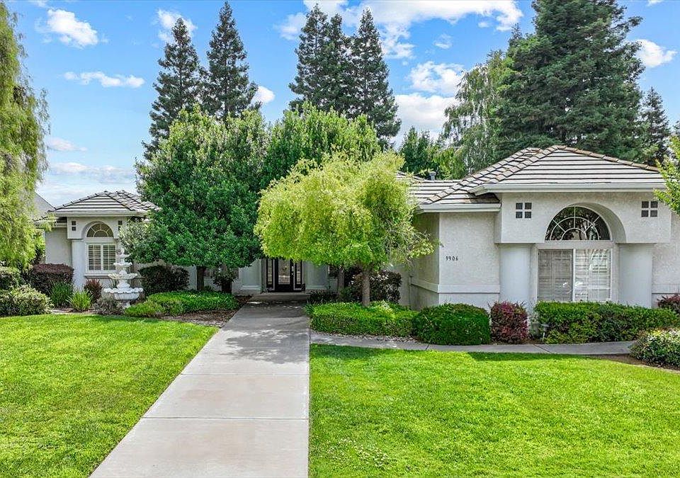 1st image of 9906 Country Oak Ct