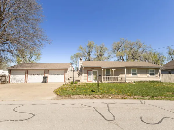 221 Collins Ave, Moberly, MO 65270