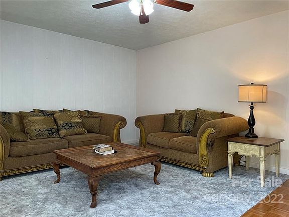 2nd image of 200 Dellwood Dr