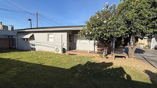 10838 Vernon Ave #21 — Photo 15