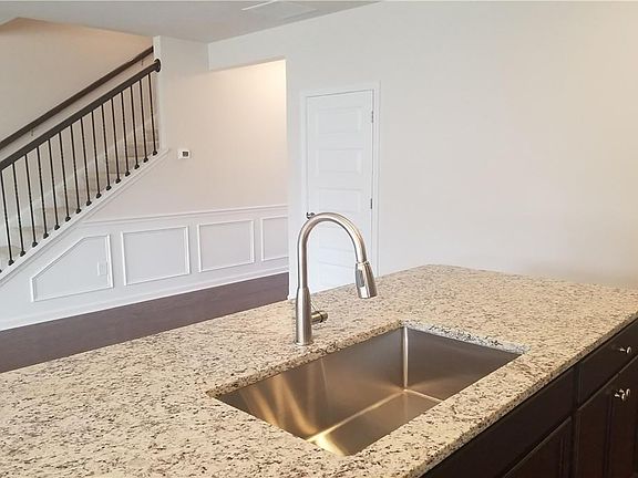 3rd image of 211 Bellecliff Ct