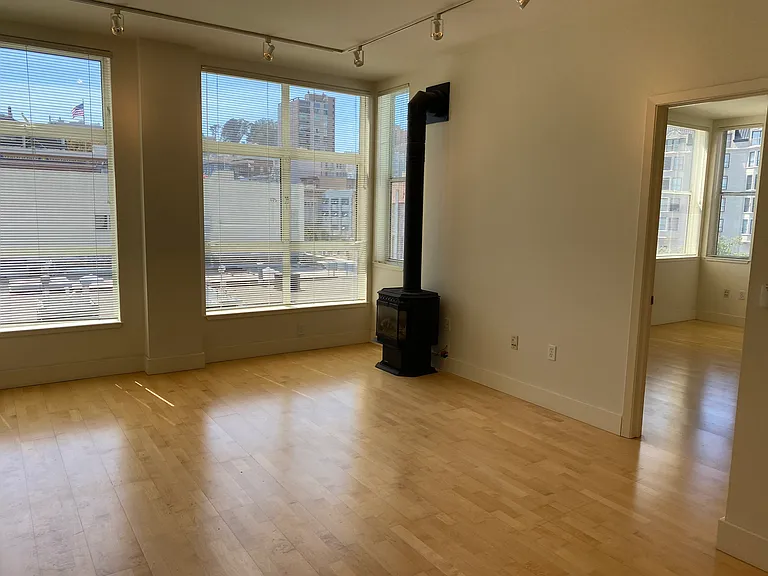 1630 California Street — Photo 17