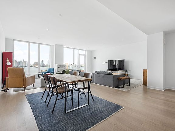 4th image of 456 Washington St APT 10A