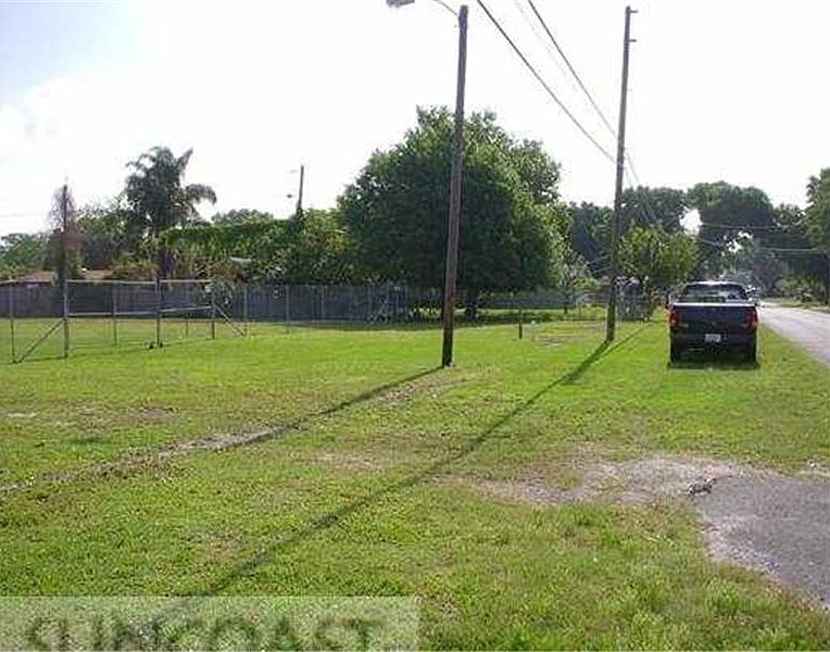 2nd image of 10623 106th Ave