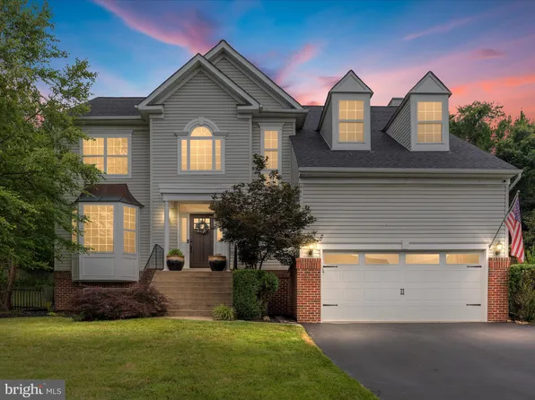 906 Santmyer Dr SE, Leesburg, VA 20175