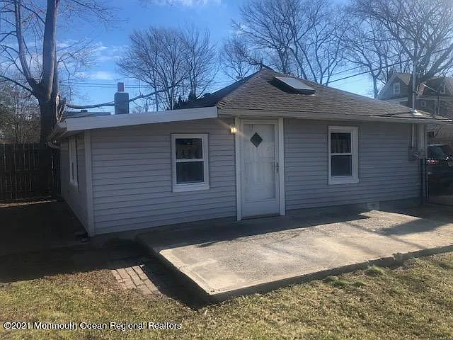 1 bed, $2,400 — Photo 1