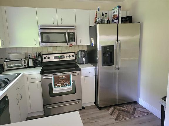 5th image of 2836 NW 99th Ter
