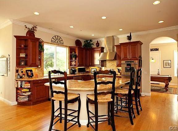 4th image of 2107 Lemon Heights Dr