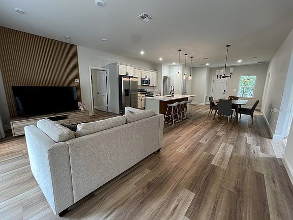 2nd image of 3383 Loveland Blvd