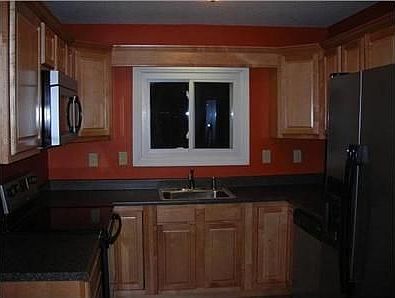 4th image of 35 Walker St