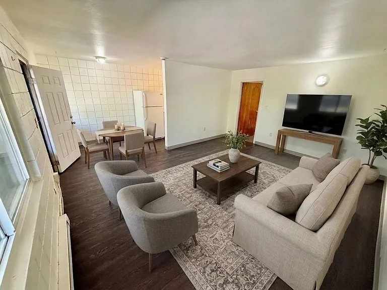 509 S Bryan Ave — Photo 19