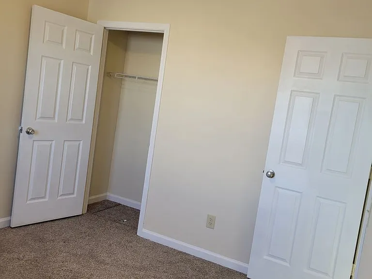 105 Jefferson Ave #B — Photo 7
