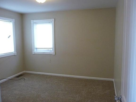 5th image of 2036 Avenue B