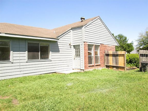 5th image of 7403 Wovenwood Ln