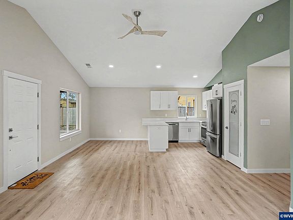 5th image of 7425 5th St SE