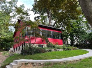 8 Brookhaven Dr, Sound Beach, NY 11789