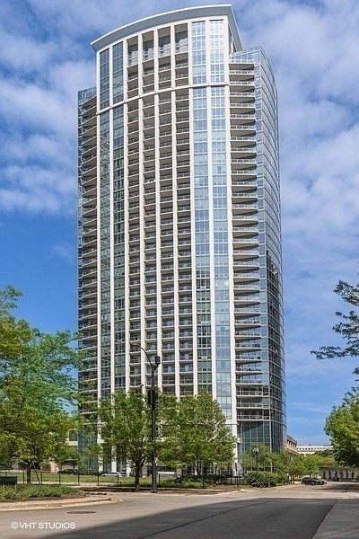 1st image of 1235 S Prairie Ave APT 3009