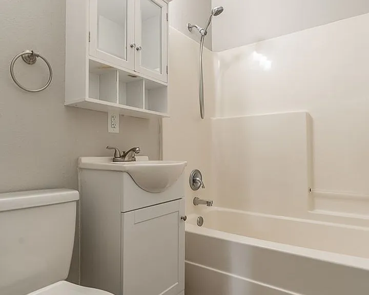60 E Neal St #64 — Photo 7